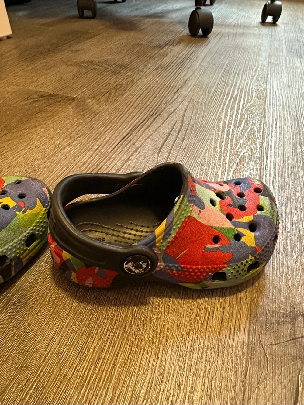 Kids Crocs- Size C6